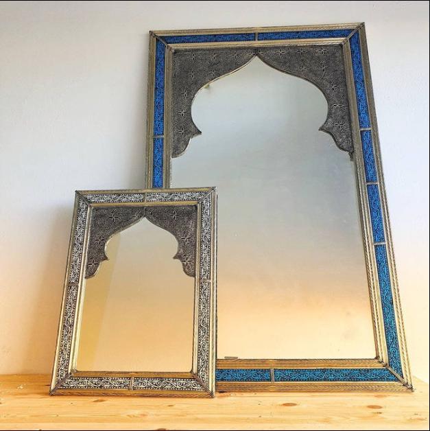 Bringen Sie mit unseren handgefertigten marokkanischen Spiegeln eine vielseitige Note in Ihren Raum
