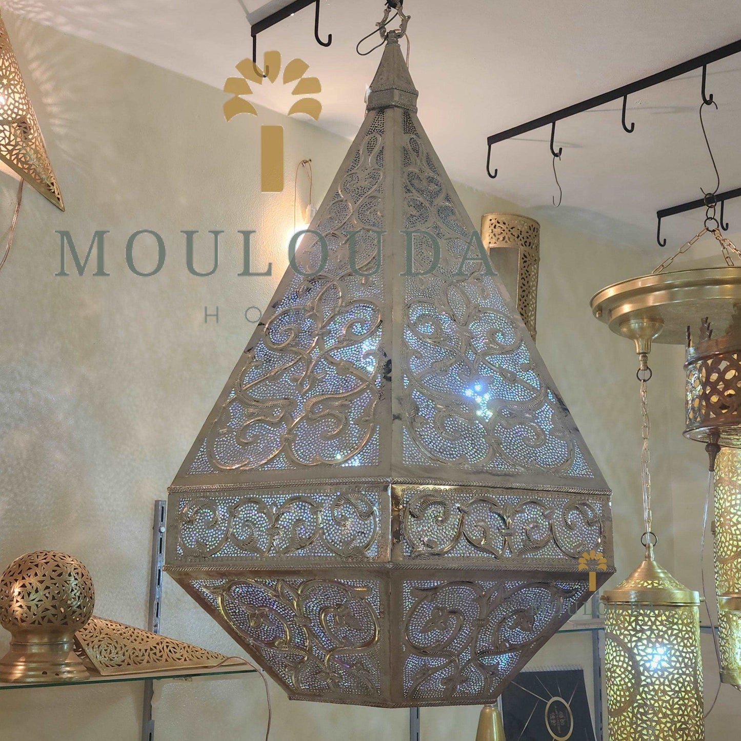 Large Handmade chandelier, pendant lamp, ceiling light, brass ware - Mouloudahome