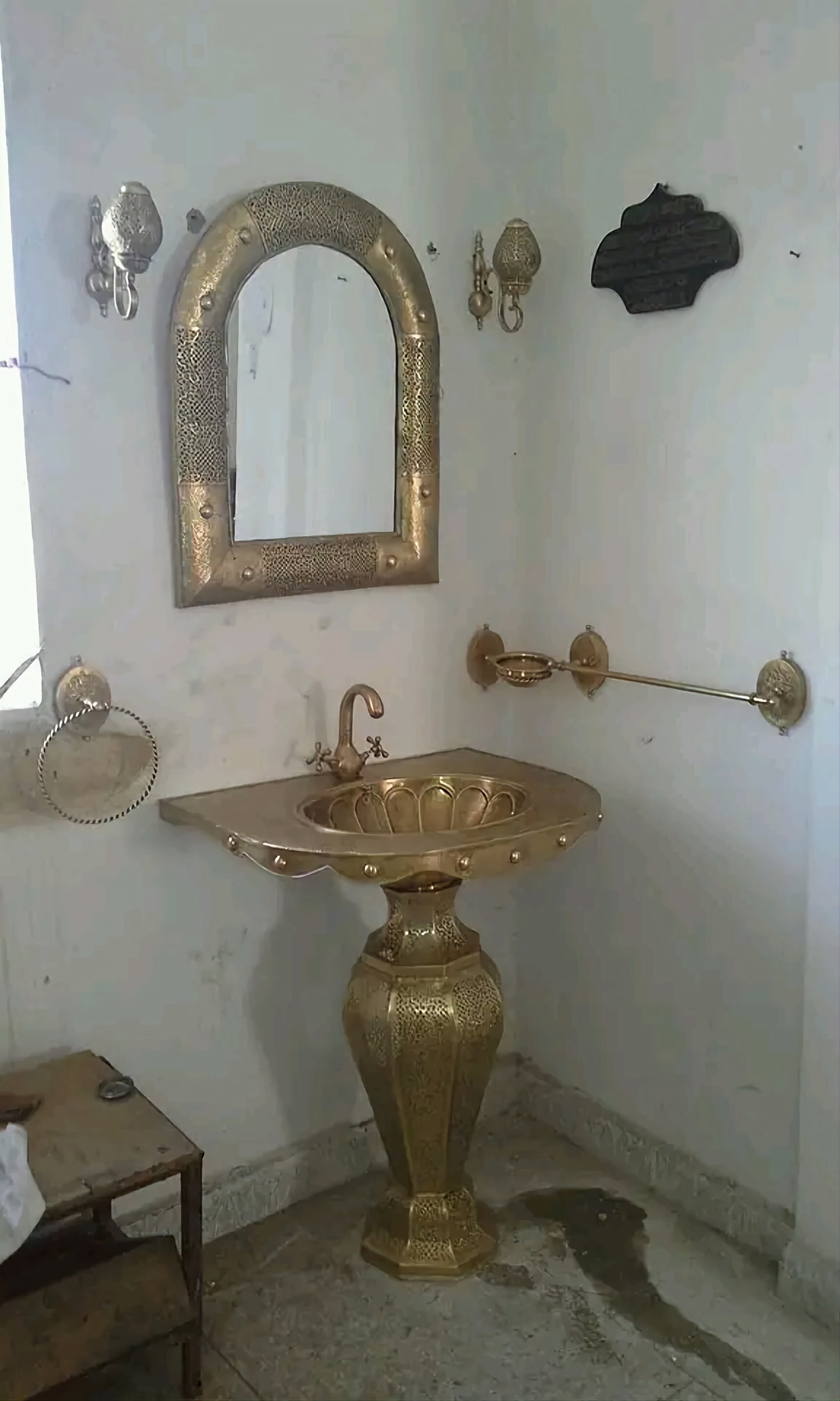Luxury Brass sink, sink with mixer, handmade craft for art lovers