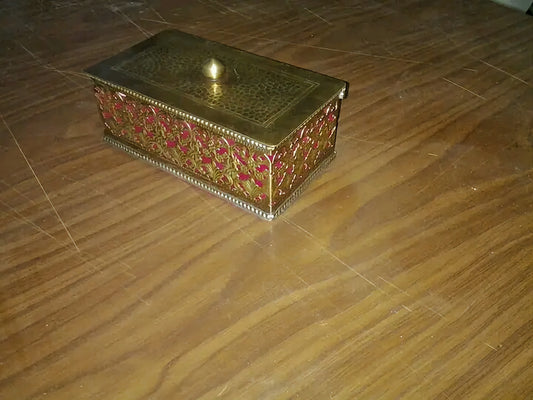Golden jewelry box for art lovers